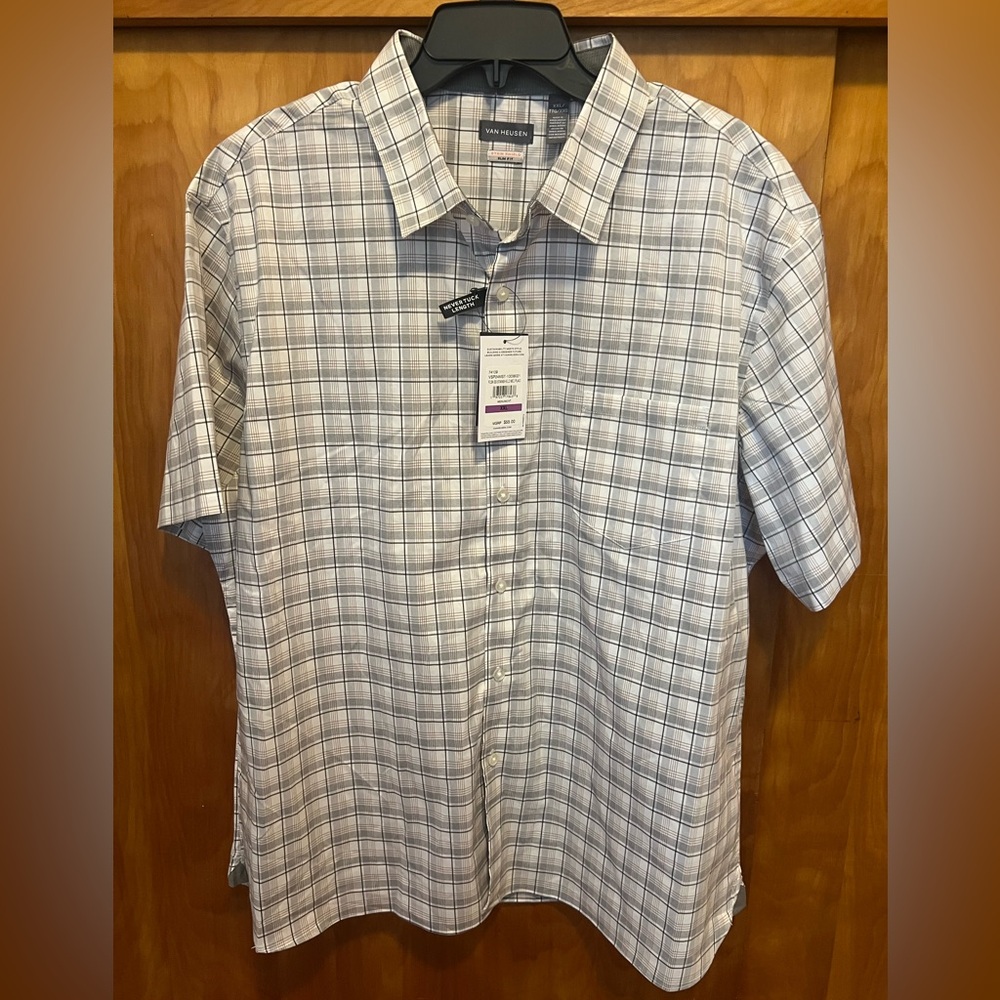 Van Heusen plaid button down shirt size: XXL new with tags